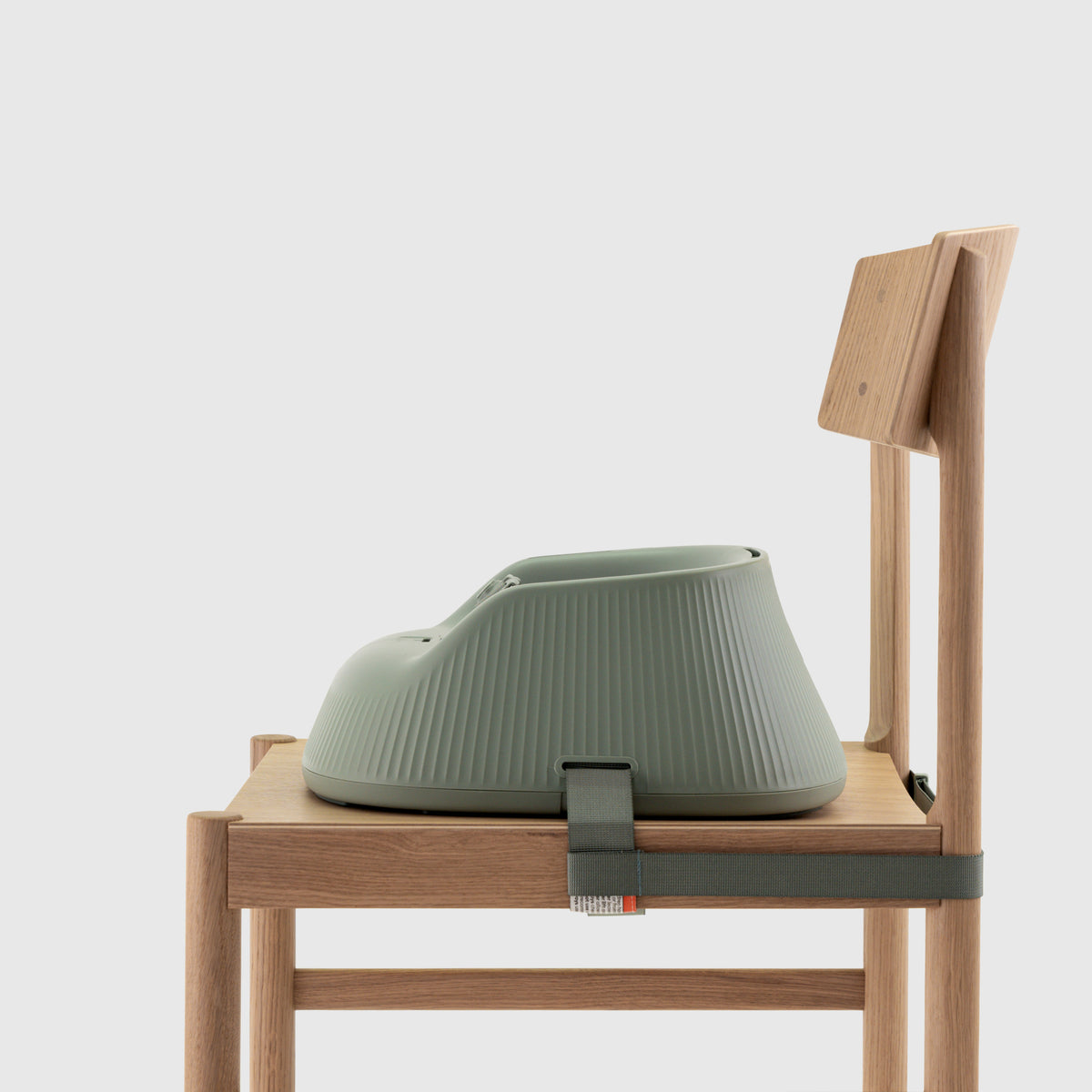 Hannie - The Portable High Chair - Sage Green