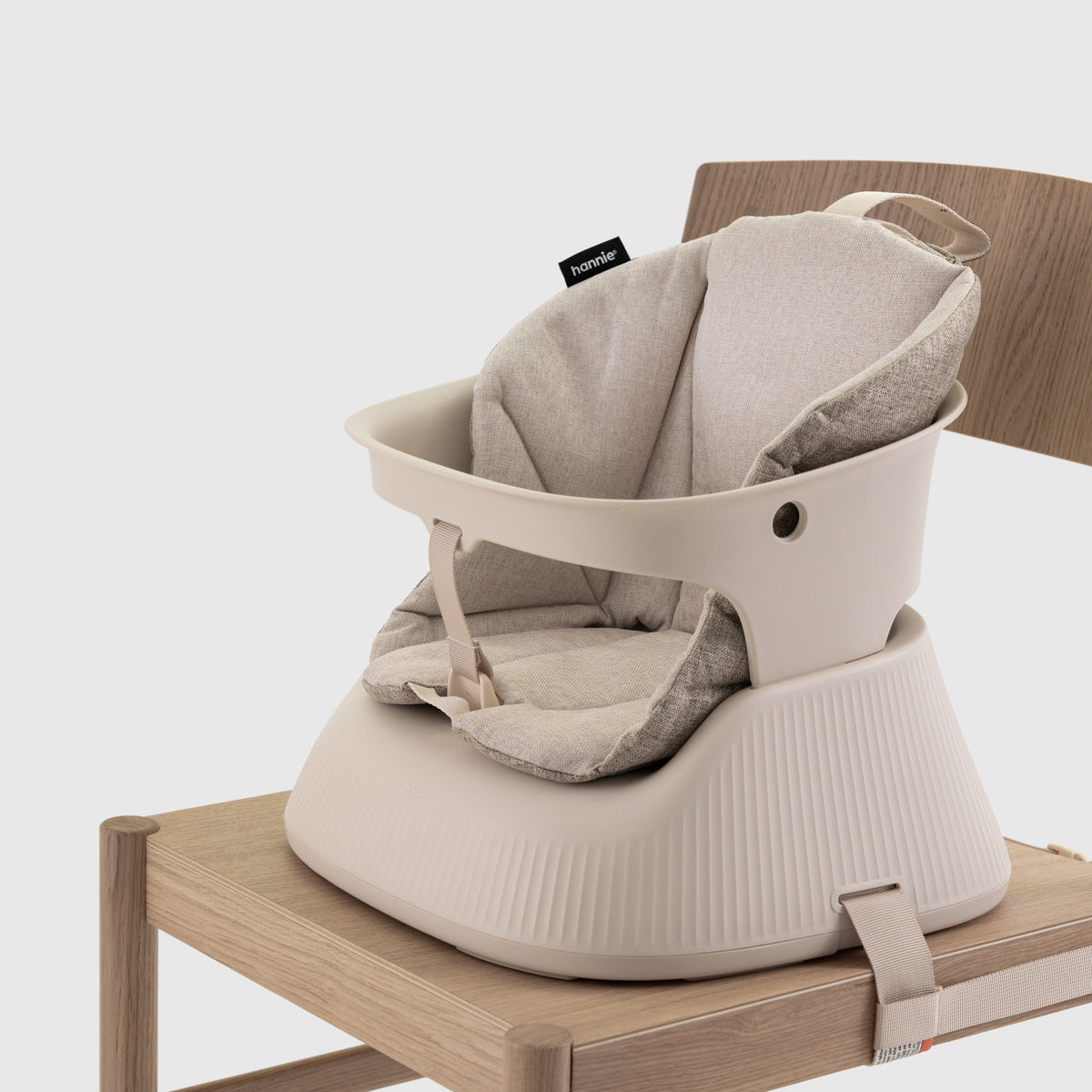 Hannie – De Draagbare Kinderstoel – White Sand