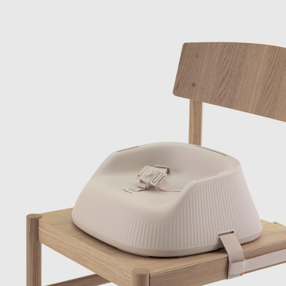 Hannie – De Draagbare Kinderstoel – White Sand