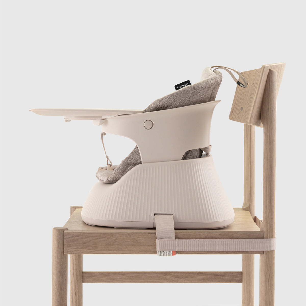 Hannie – De Draagbare Kinderstoel – White Sand